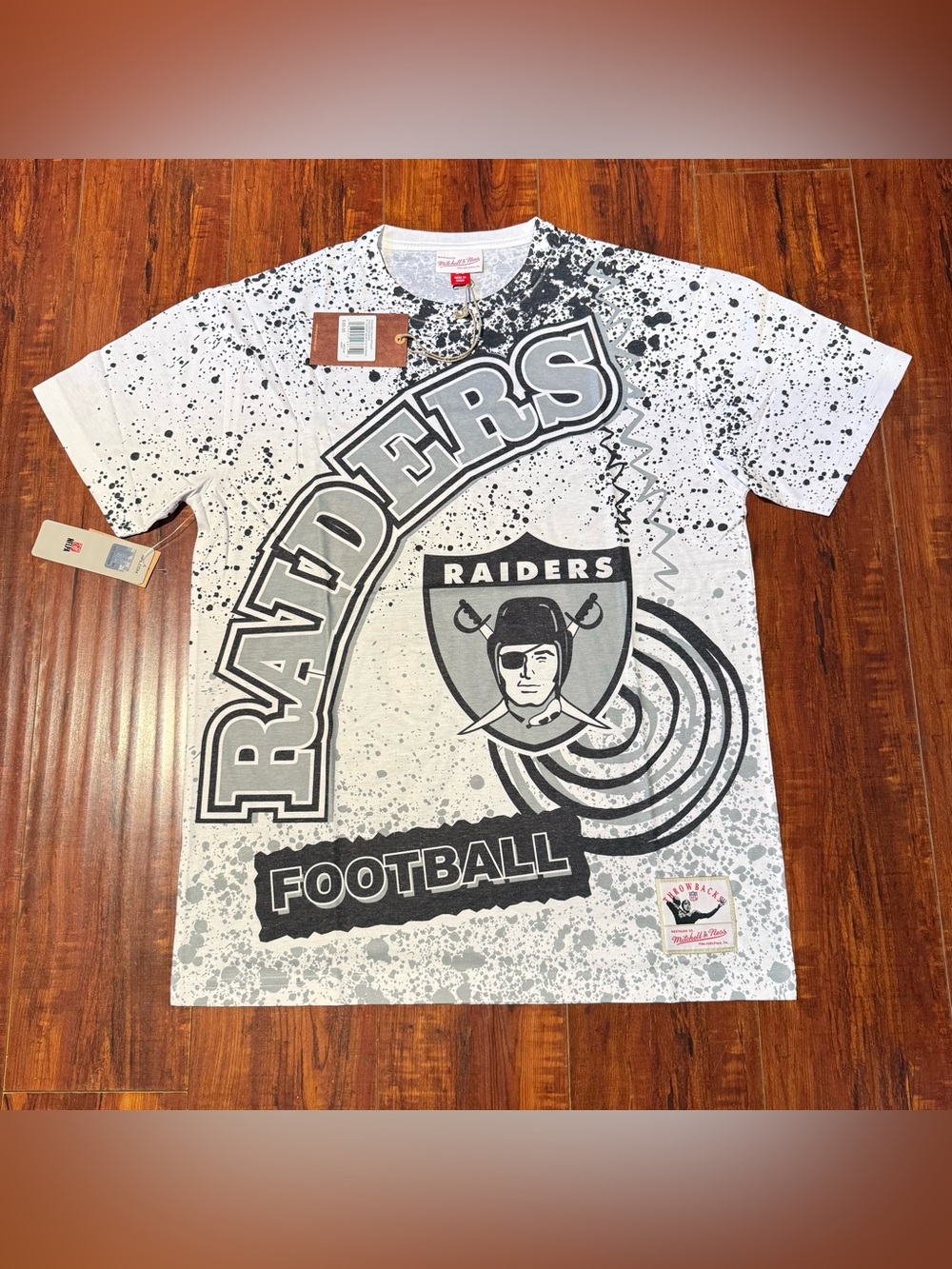 Oakland Raiders Mitchell & Ness Brand New Throwback NFL T-shirt Sz Med Read Info